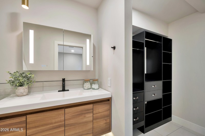 1955 E Greenway Rd-62