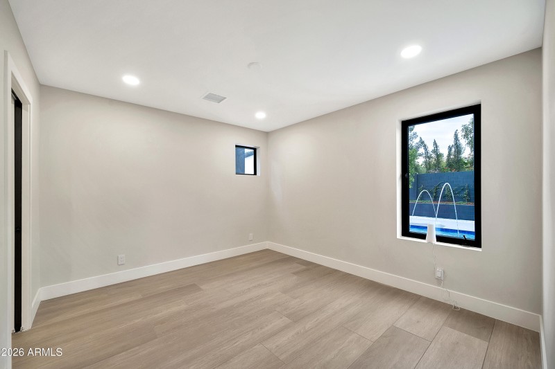 1955 E Greenway Rd-65