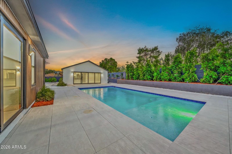 1955 E Greenway Rd Sunset 6