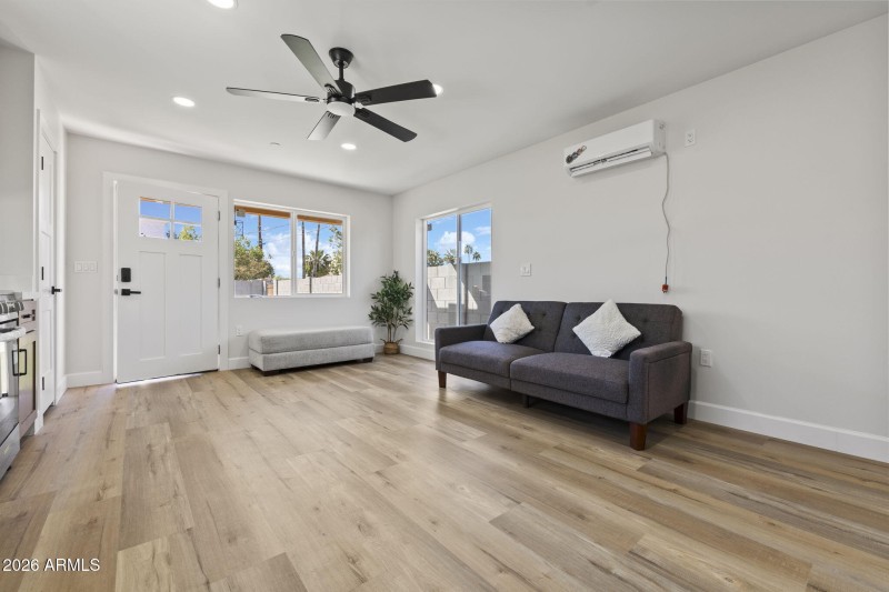 8632 E Highland Ave Scottsdale - 213