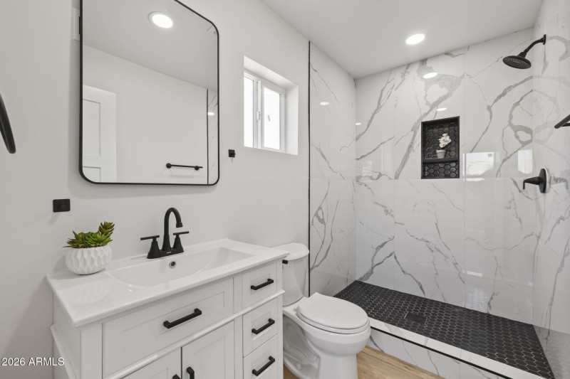 8632 E Highland Ave Scottsdale - 218