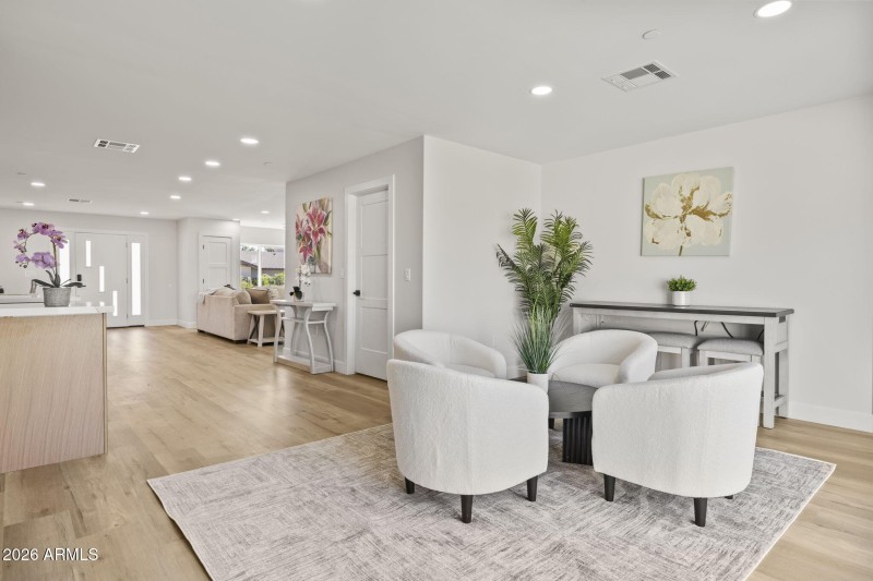 8632 E Highland Ave Scottsdale - 303