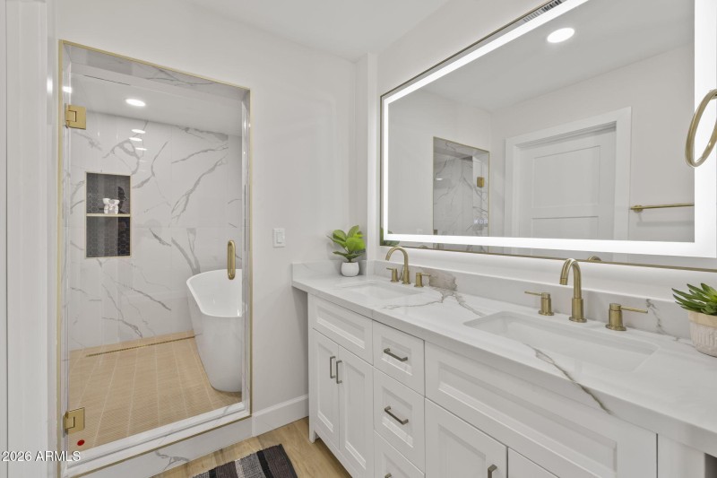 8632 E Highland Ave Scottsdale - 349