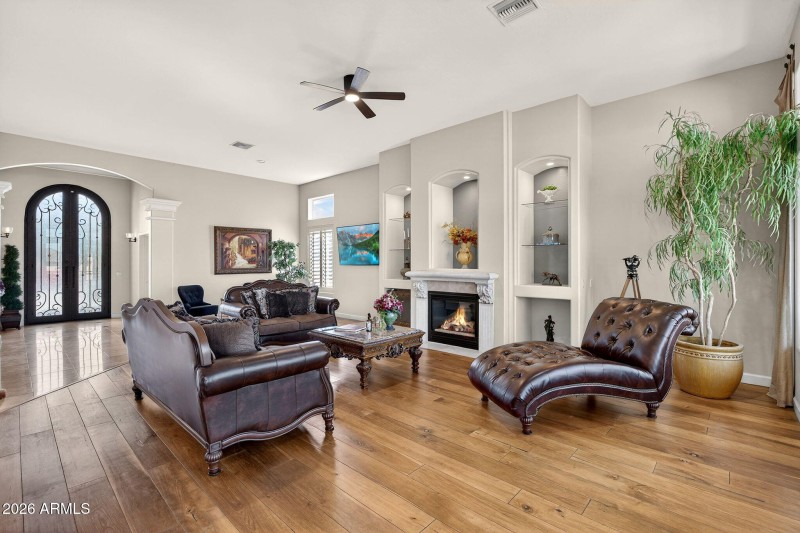 8-web-or-mls-074N 56th Ave