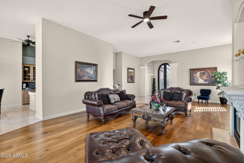 9-web-or-mls-078N 56th Ave