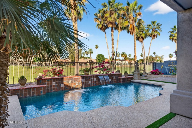 61-web-or-mls-025N 56th Ave