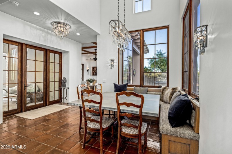 023_Casual Dining to Pool and Den