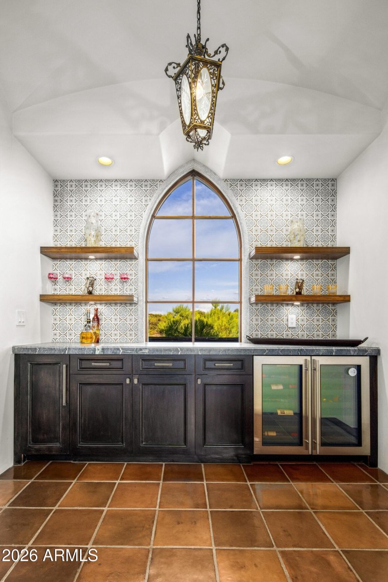 027_The Bar and Buffet