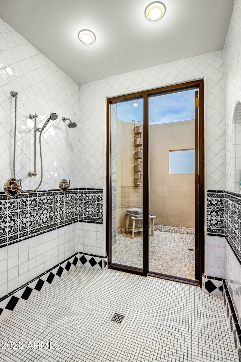 037_Primary Artistic Walk-in Shower