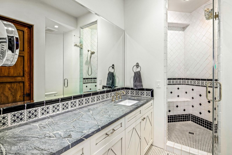 041_Stunning Ensuite Guest Bath