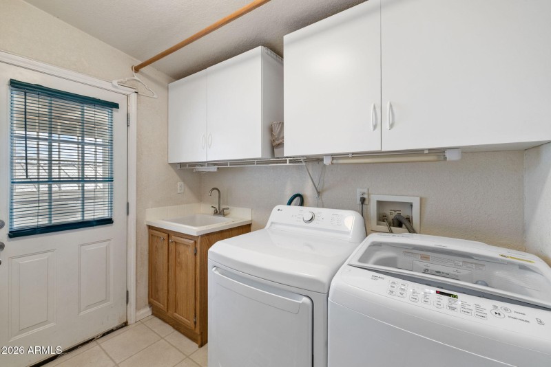 32-Laundry Room - Copy