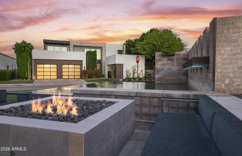 Front Common Twilight