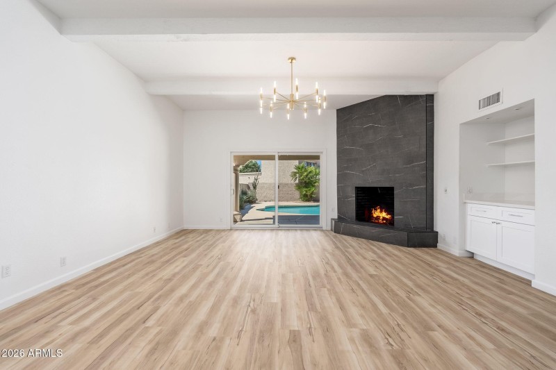 6724 N 79th Place - 06