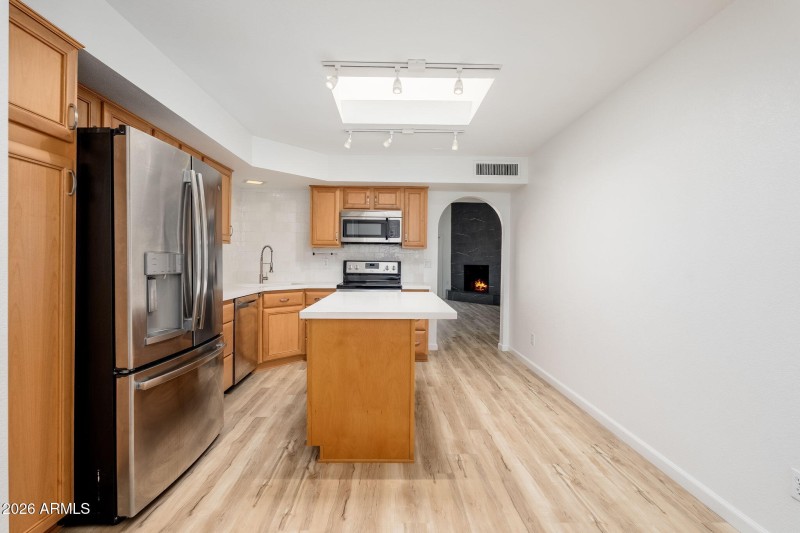 6724 N 79th Place - 09