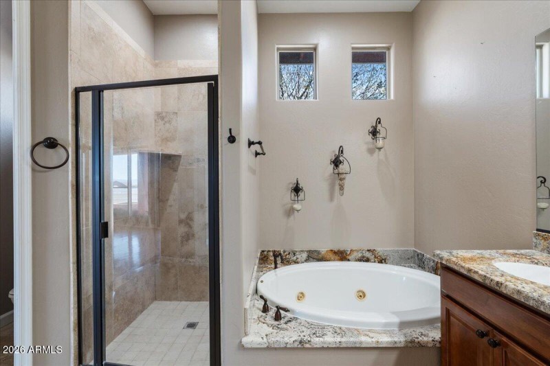 23-Primary Bathroom Tub & Shower