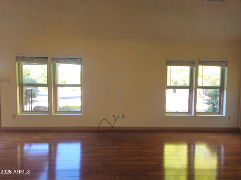 23) 63008-68c8977f78fd5