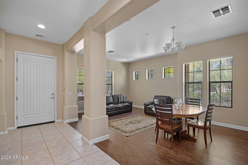 4-web-or-mls-9506-e-mohawk-ln