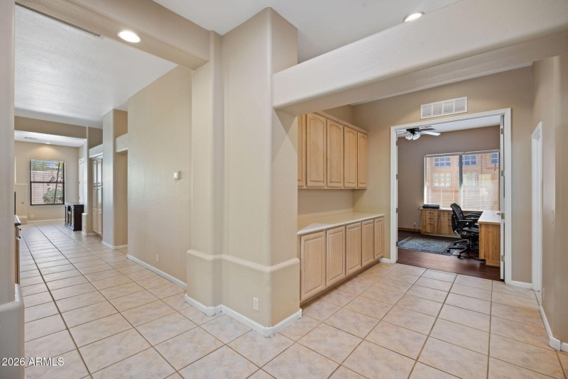 6-web-or-mls-9506-e-mohawk-ln