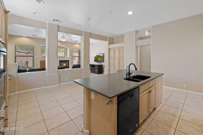 11-web-or-mls-9506-e-mohawk-ln