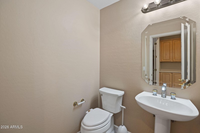 21-web-or-mls-9506-e-mohawk-ln