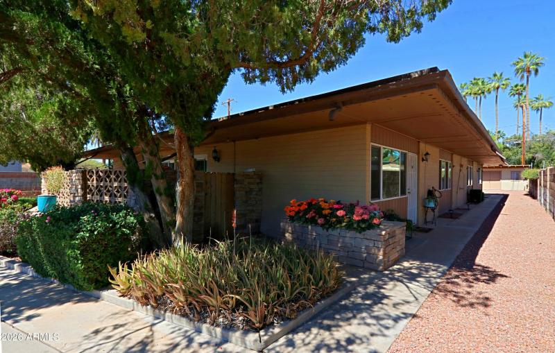 Unit 4 - Front Entry