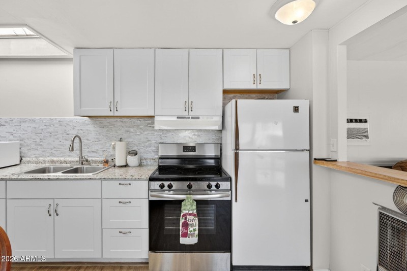 9-web-or-mls-015E Germann Rd