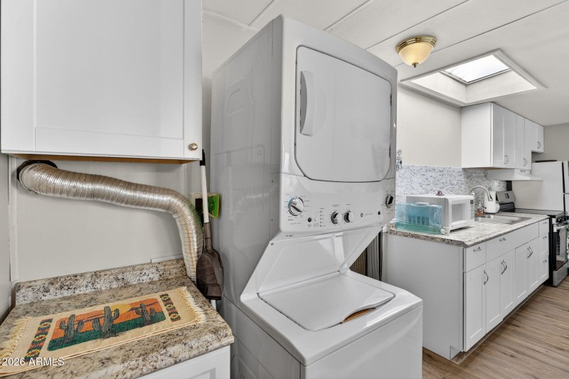 21-web-or-mls-021E Germann Rd