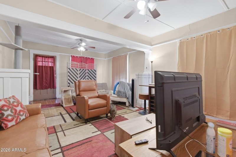 6-custom-1333 W Woodland Ave-6