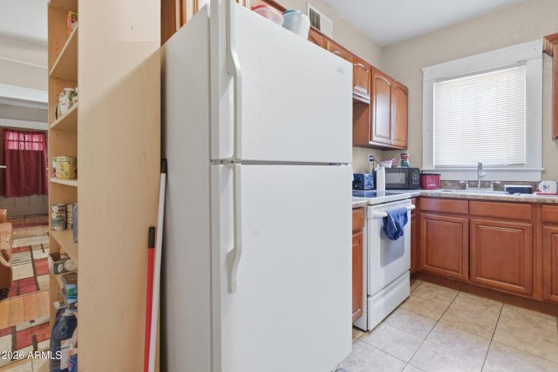 8-custom-1333 W Woodland Ave-8