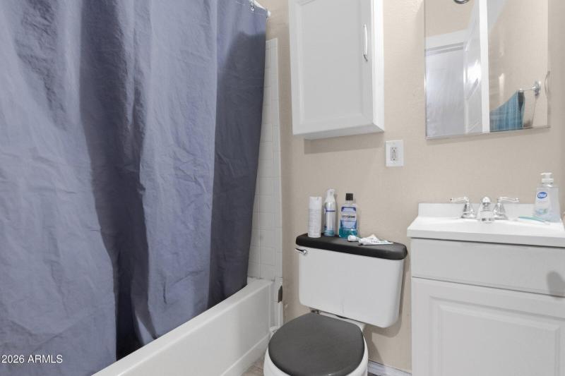 12-custom-1333 W Woodland Ave-12