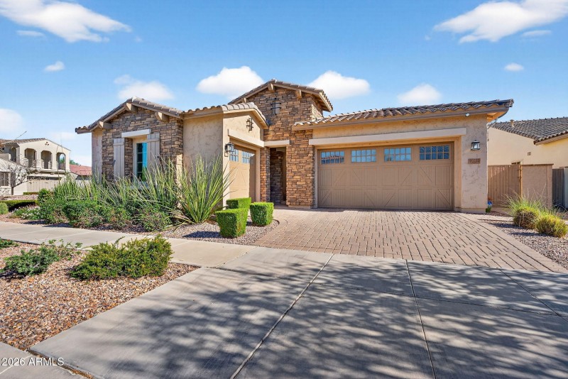 3-web-or-mls-032Ampere Ave