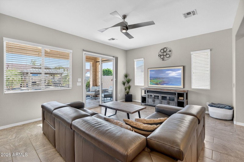 9-web-or-mls-048Ampere Ave