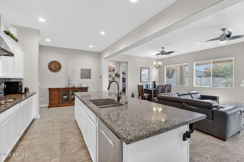 18-web-or-mls-044Ampere Ave