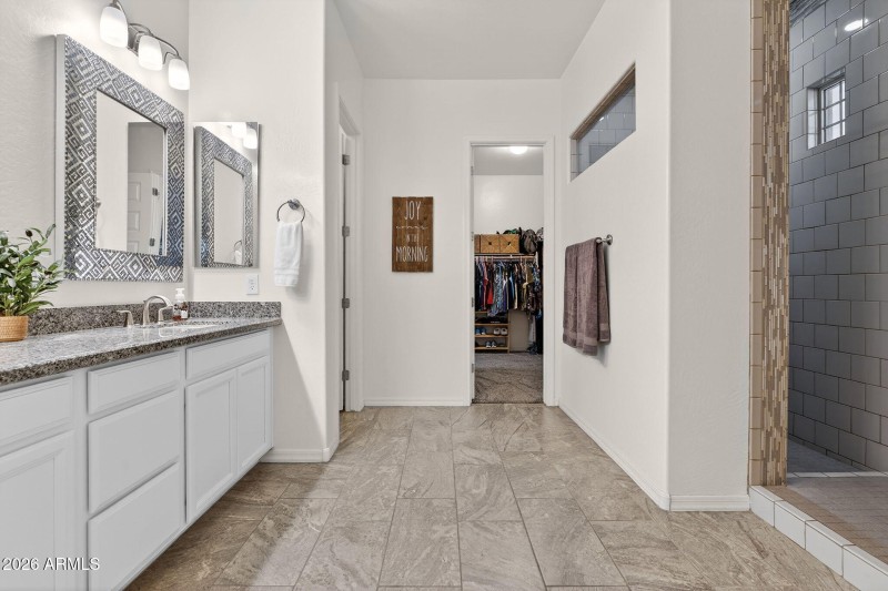 27-web-or-mls-058Ampere Ave