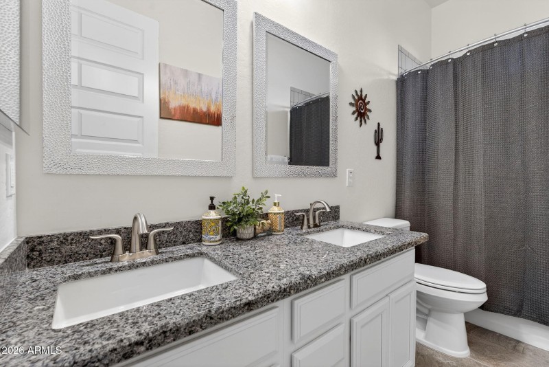 37-web-or-mls-064Ampere Ave