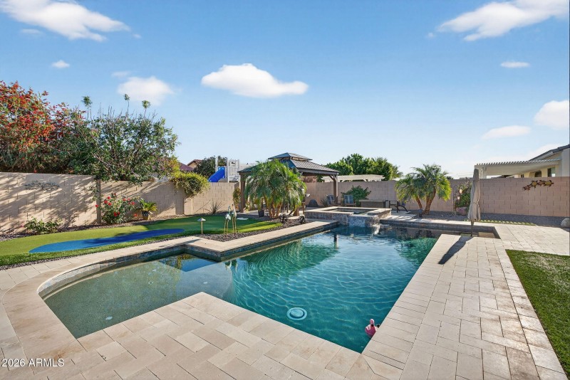 45-web-or-mls-080Ampere Ave