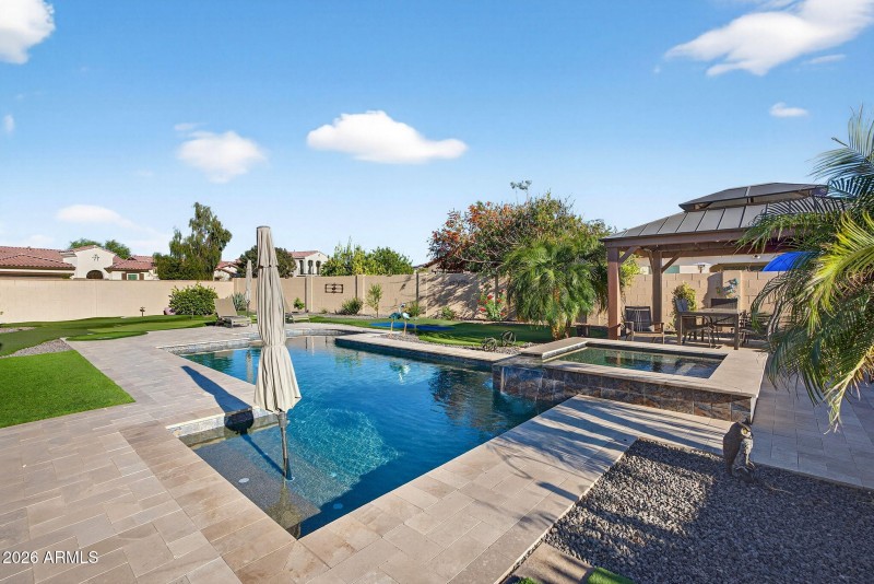 46-web-or-mls-082Ampere Ave