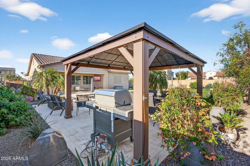 49-web-or-mls-071Ampere Ave