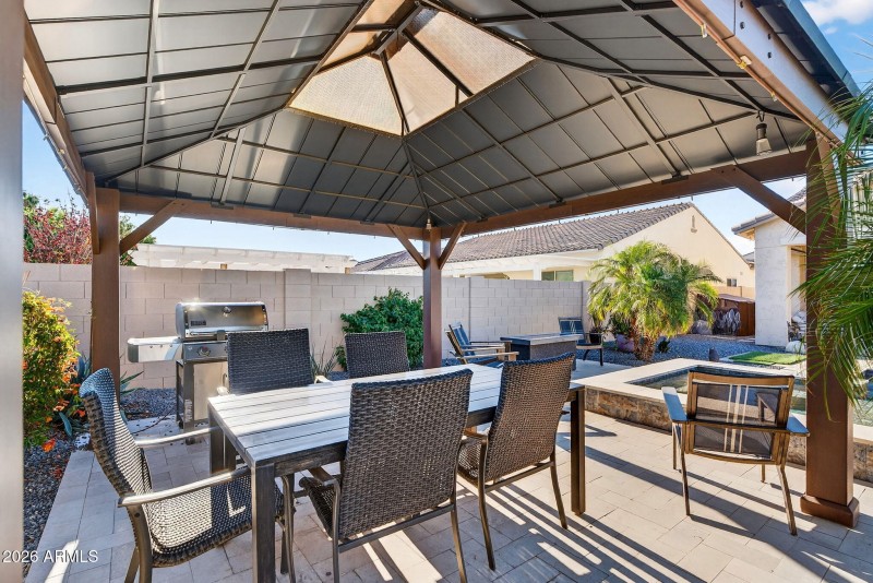 50-web-or-mls-078Ampere Ave