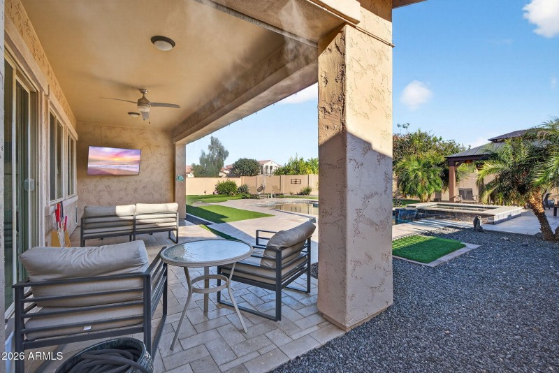 56-web-or-mls-087Ampere Ave