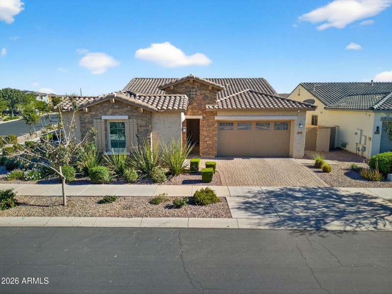 60-web-or-mls-001Ampere Ave