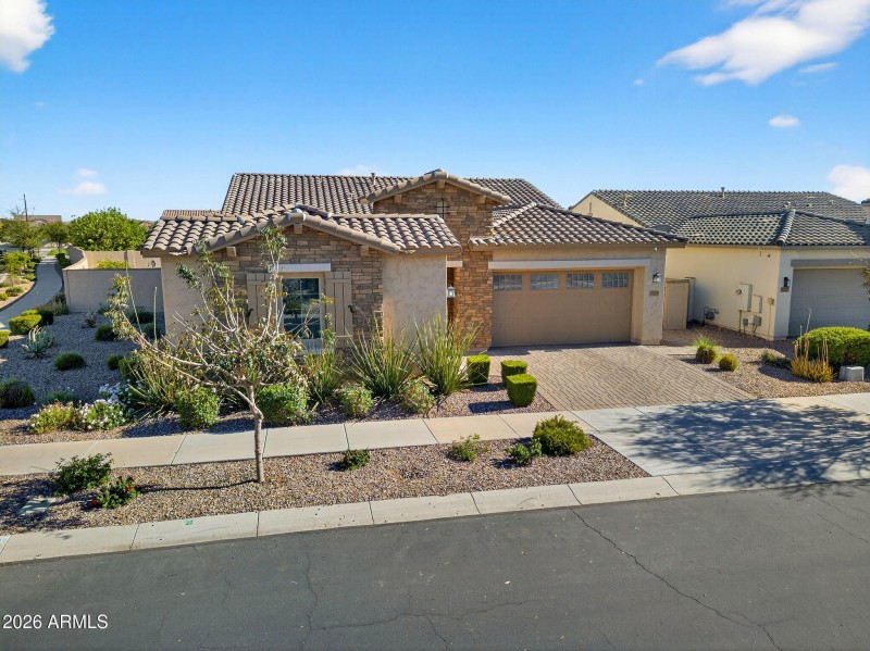 61-web-or-mls-003Ampere Ave