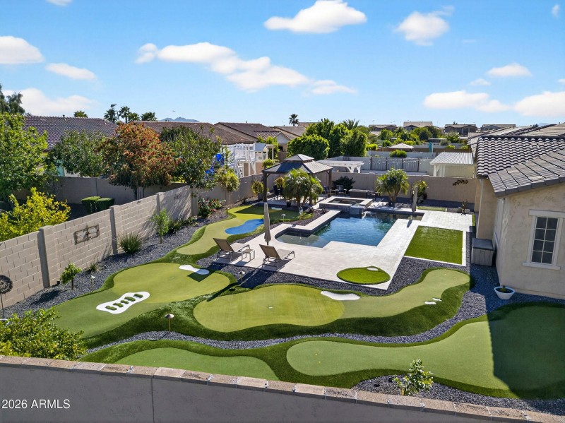 72-web-or-mls-021Ampere Ave