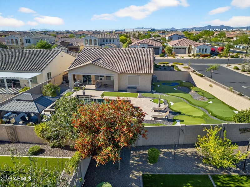 73-web-or-mls-011Ampere Ave