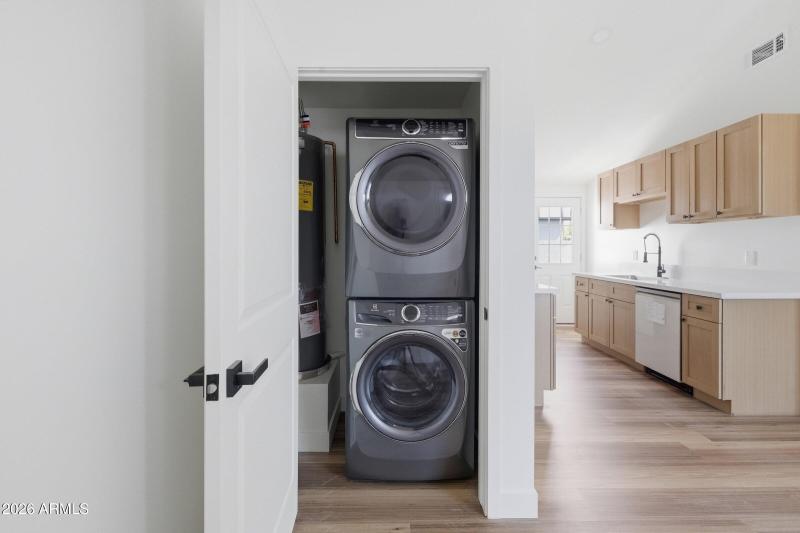 16-custom-1805 N 31st St-16