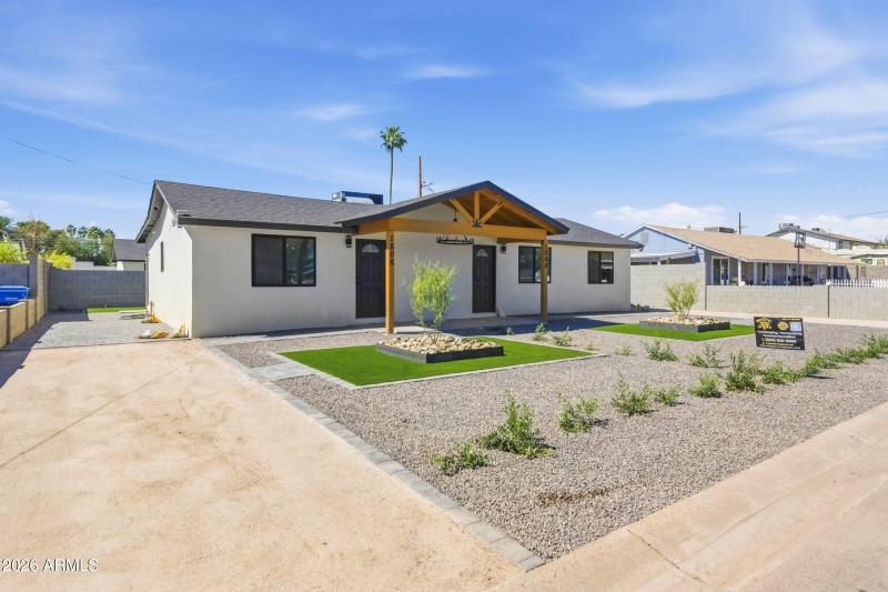 23-custom-1805 N 31st St-23