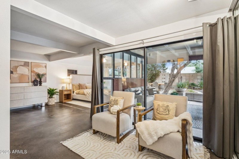 Primary Seating Area