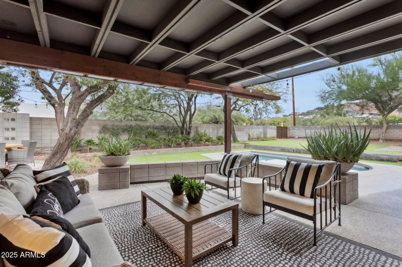 Outdoor Entertaining Area