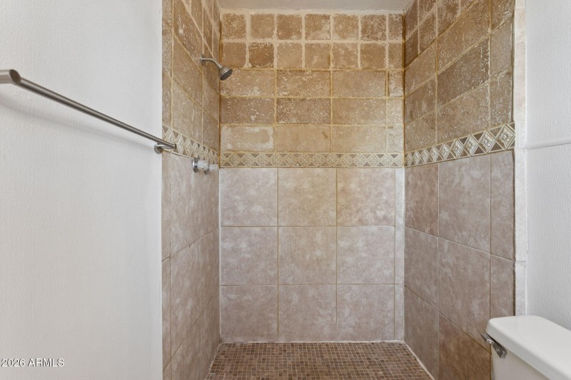 12-web-or-mls-4505-w-crittenden-ln