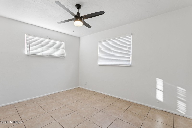 17-web-or-mls-4505-w-crittenden-ln